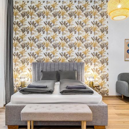 Bazilika-D45 Premium Suites Будапеща Екстериор снимка