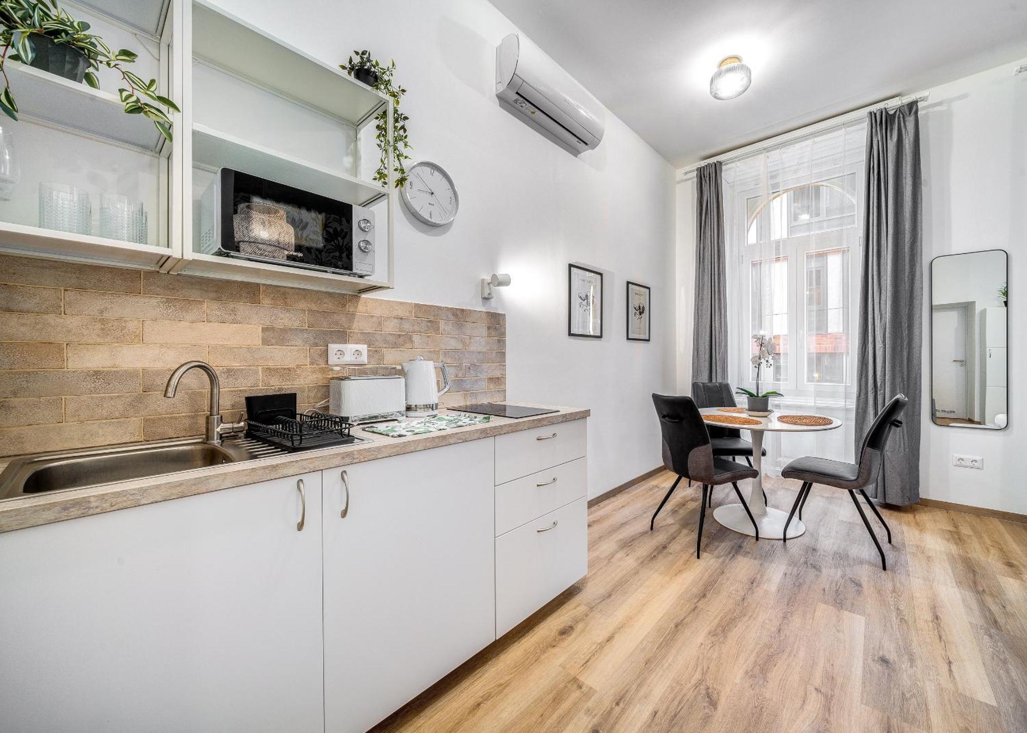 Bazilika-D45 Premium Suites Будапеща Екстериор снимка